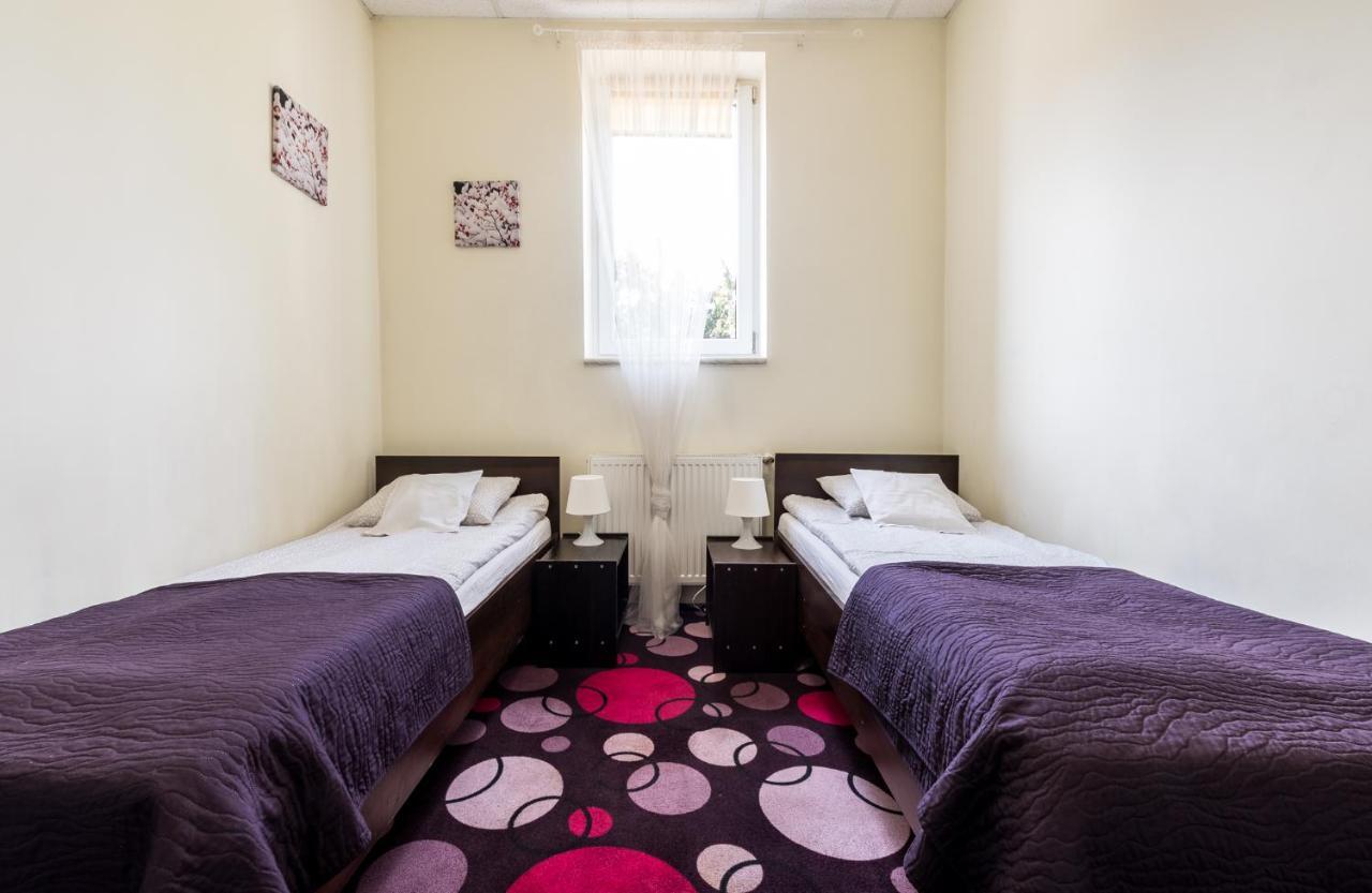 Motel SilverKonstantynów Łódzki エクステリア 写真