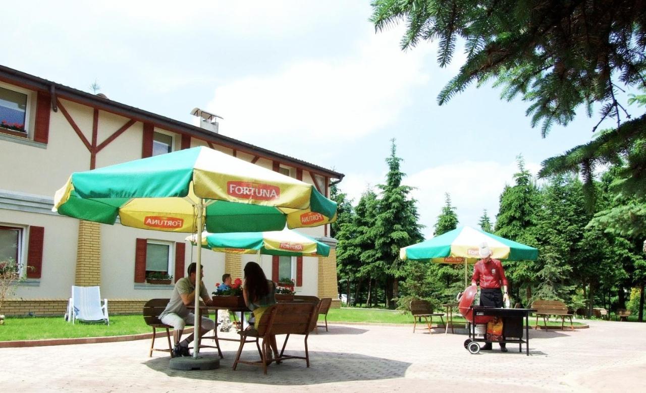 Motel SilverKonstantynów Łódzki エクステリア 写真