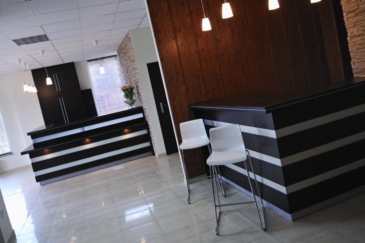 Motel SilverKonstantynów Łódzki エクステリア 写真